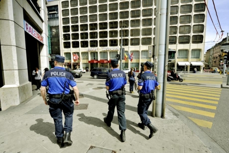 police dans la rue