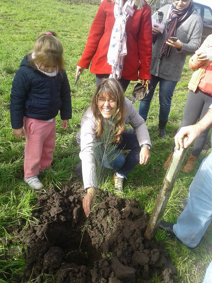 Les Jeunes plantent les arbres du futur !